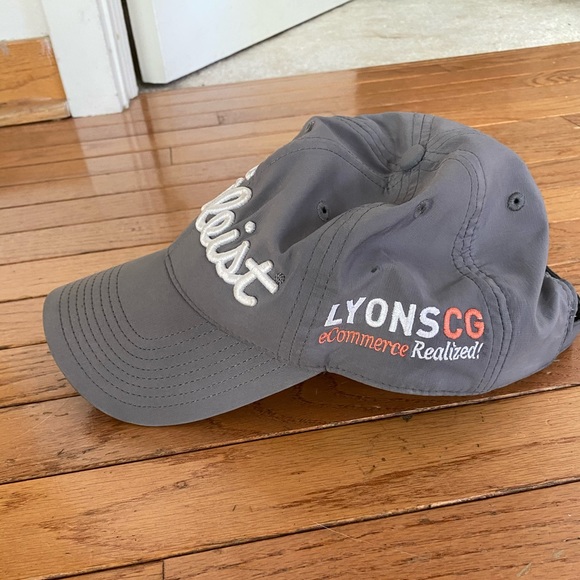 Titleist hat - Picture 4 of 6